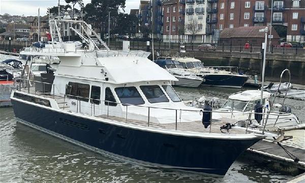Trader 54 Sunliner For Sale From Seakers Yacht Brokers